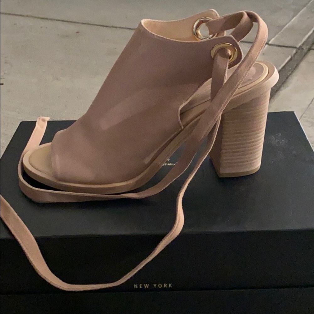 VINCE CAMUTO John Camuto booties